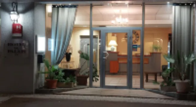 Hôtel du Palais Hotels near Evian Train Station