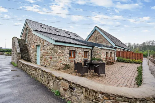 Tyncellar Farm Holiday Cottages - 4-Star