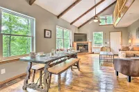 Hike & Zip-Line: Red River Gorge Cabin w/ Hot Tub! - 3-stjärniga
