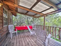 Cedar Falls Cabin Nestled by Honey Creek Hotels in Murray County