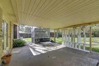 Beaumont Rental Home ~ 2 Mi to Gulf Terrace Park! - Homestays