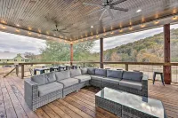 Lavish Riverfront Escape w/ Gas Grill! - parking