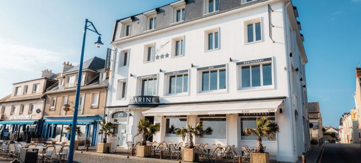 Le Grand Hôtel de la Marine "face à la mer" Отели в г. Кальвадос