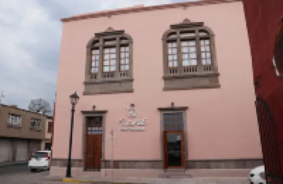 Lu de Anda Hotel di 