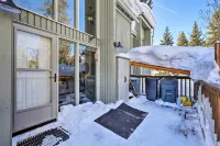 Hot Tub Relaxation: Breck Gem 3 Mi to Skiing! - Country Houses
