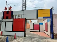 Hotel Piet Hotel dekat Monumento a la Revolucion