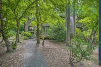 Stylish Durham Townhome < 5 Mi to Downtown!
