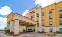 Hampton Inn & Suites Bastrop Hotels in Bastrop