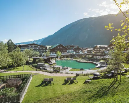 Neuhaus Zillertal Resort Hotels in Mayrhofen