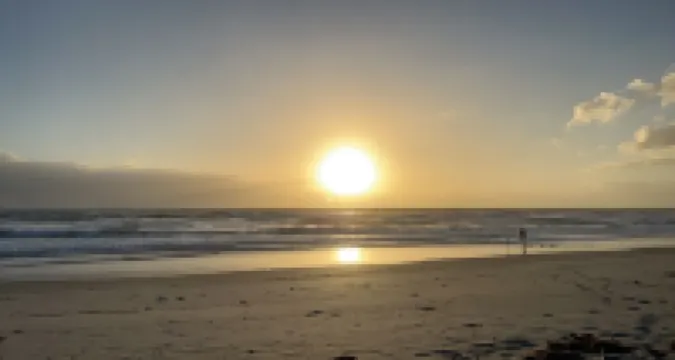 JUST BEACHY A Seaside Serenity Coastal Retreat Outdoor Shower FastWifi