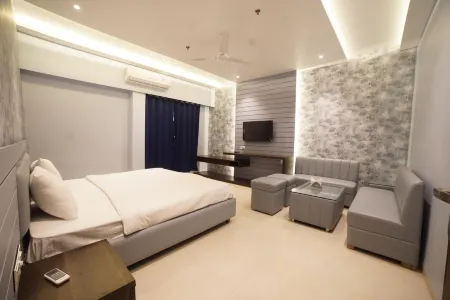 Hotel Mayur Отели в г. Раджнандгаон