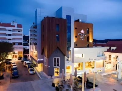 託裏什韋德拉什中心酒店 酒店