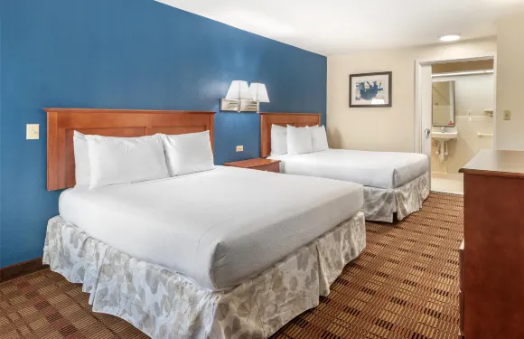 東布朗士維克貝斯特韋斯特SureStay飯店