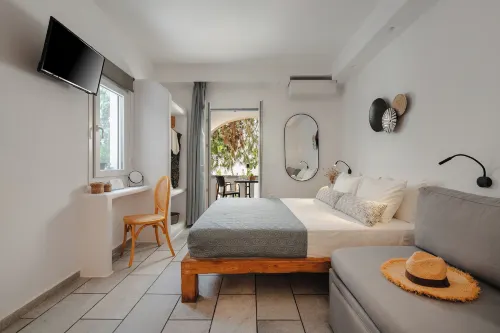 Sea View Apartments & Studios