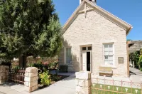 Updated Main St Apt Near Fishlake and Capitol Reef! Hotels in 
