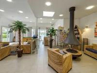 Résidence Lagrange Vacances le Hameau de Peemor PEN - parking