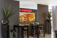 Ramada by Wyndham Essen - bar