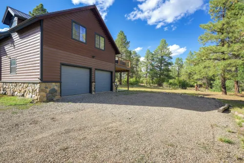 Spacious & Quiet Pagosa Springs Cabin w/ Deck!