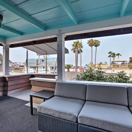 Walk to Beach: Catalina Gem w/ Deck!