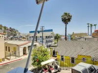 Walk to Beach: Catalina Gem w/ Deck! Hotels in Avalon