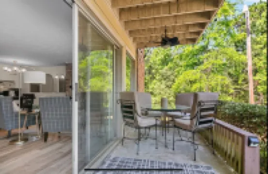 New Listing! Cozy 2-bedroom 3-bath condo on hole 3 of Rayburn Country Club