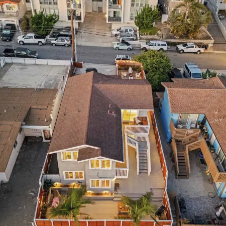 El Camino Surfhouse A by AvantStay