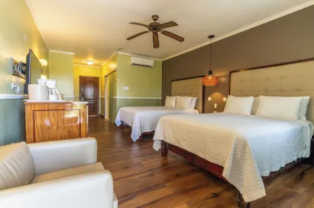 Travellers Beach Resort Отели в г. Негрил