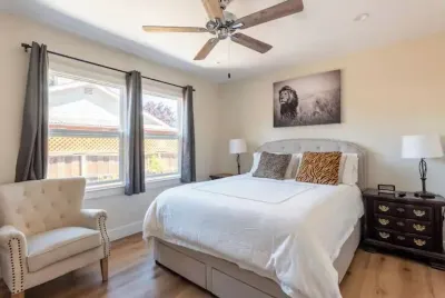 1 Bedroom Home with Home Office