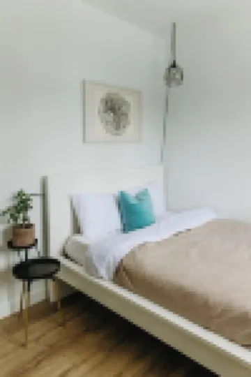 Bright Two Bedroom Suite with Private Entrance and Deck Near Downtown Golden