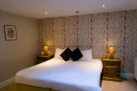 The Maltsters Arms Hotels in Totnes