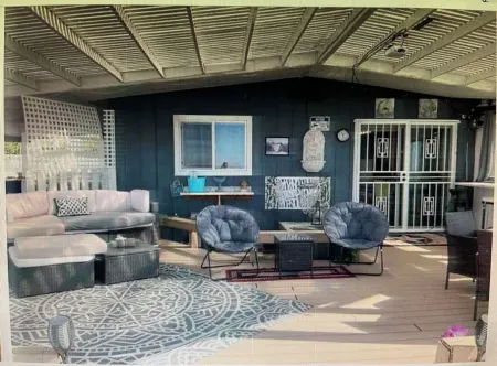 Oasis Retreat at The Lake! King Bed