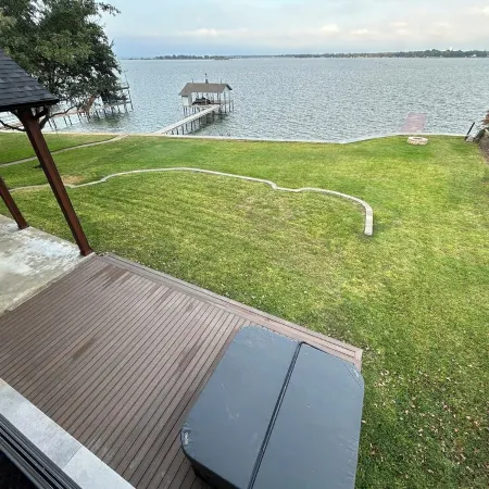 Beautiful Lakefront House with Amazing Views Отели в г. Тул