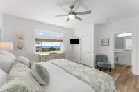 Pet Friendly Beach House - The Great White Florida House by Panhandle Getaways Hotels in Port St. Joe