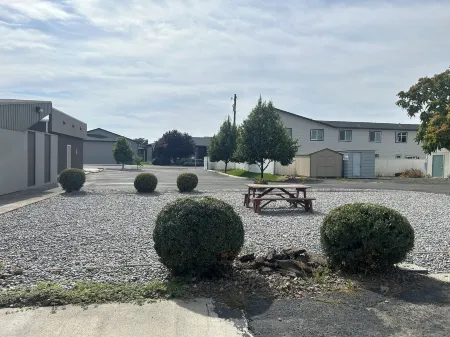 Capri Motel by Belvilla Walla Walla US 12