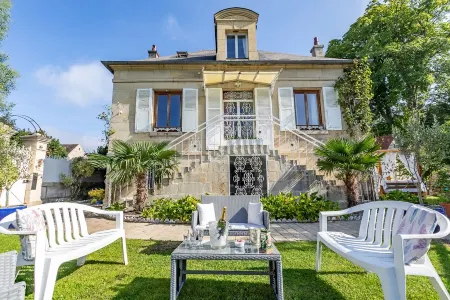 Accommodation, Very Peaceful Environment, 10 Travellers