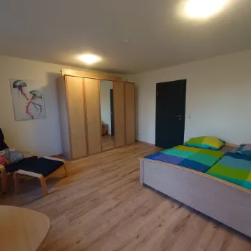 Stella vacation apartment - 10 minutes to the lake or into town