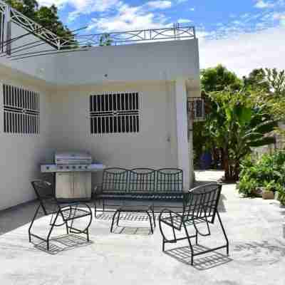 Quiet Home, In The Plains. Hotel Exterior