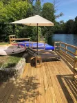 La Ravine, house on the banks of the loing for up to 6 people, with canoes and rowing boat. Hotels in Montigny-sur-Loing