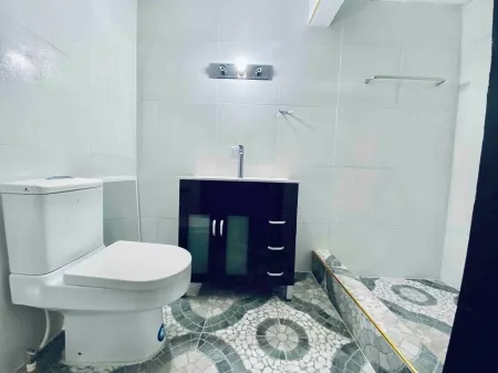 Romantic Condo Vivymitchel Apart Отели рядом с достопримечательностью «Национальный дворец»