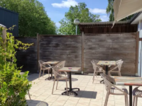 法斯特酒店 拉瓦勒酒店