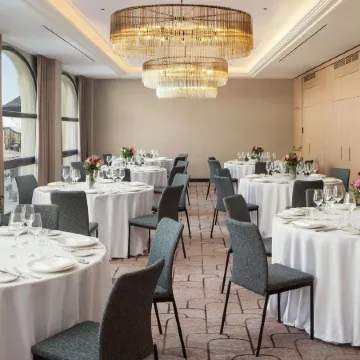 Luxembourg Marriott Hotel Alfa Отели рядом с достопримечательностью «Гар»