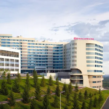 Hills Garden (ex. Hilton Garden Inn Ufa RiversideХилтон Гарден, бывший Хилтон Гарден Инн Уфа Риверсайд)