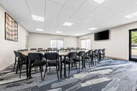 Comfort Inn & Suites River City Decatur