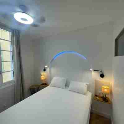 Recently Renovated Apartment in Quiet Area in Heart of Old Nice--Two-Bedroom Rooms