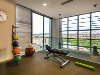 ダブルツリー バイ ヒルトン ホテル エレバン シティ センター エレバンのホテル