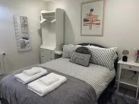 Luxury spacious 2 double bedroom apartment Hotels in Belper