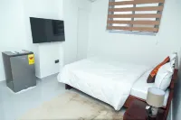 Spacious apartments with AC and WiFi  in vibrant Accra Call 0536595113 Hotels in Sakumono