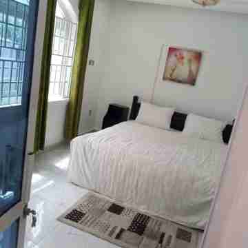 Lovely 2 bedrooms house unit 4 Rooms