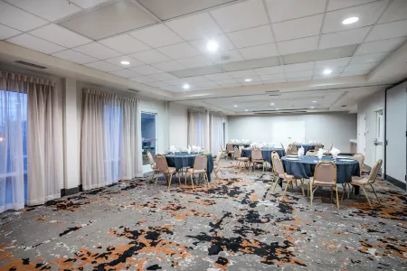 Hilton Garden Inn Louisville East Отели в г. Джефферсонтаун