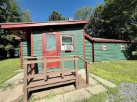 Great Sacandaga Lake 4 Season Cabin - Leaf Peeping Availability!